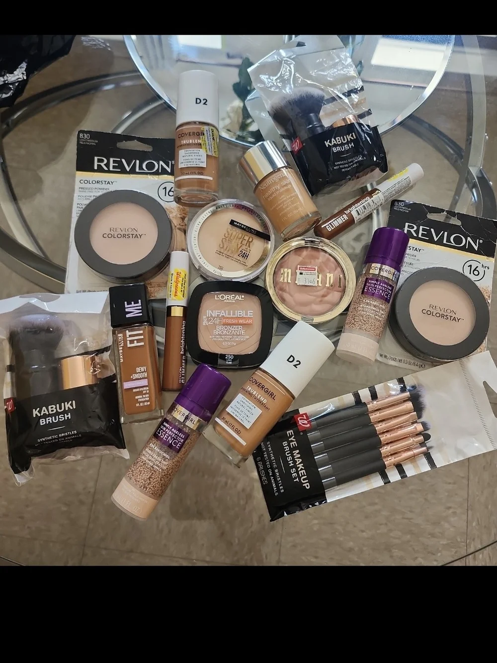 Revlon Foundations & Face Makeup Bundle in Beige and Tan Shades